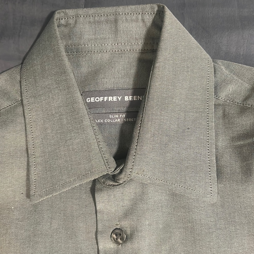 Geoffrey Beene slim fit XS Grey button up (new no tags) (13-13-1/2) (32/33)